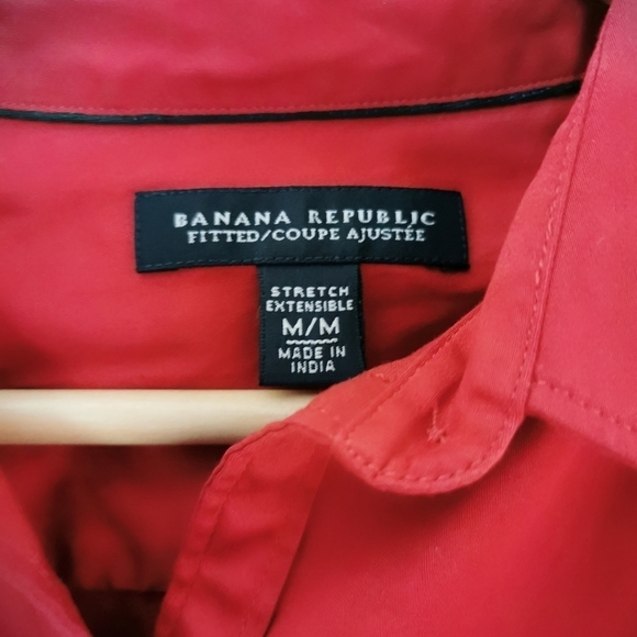 𝅺BANANA Republic Solid Red Fitted Shirt Button Down - Picture 2 of 7